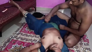 Gav ki bhabhi ki must chudai video part 2