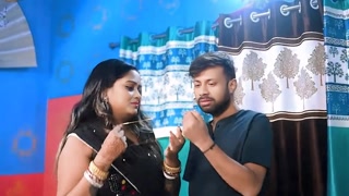 Soteli step sister ko gift dekar step brother ne choda